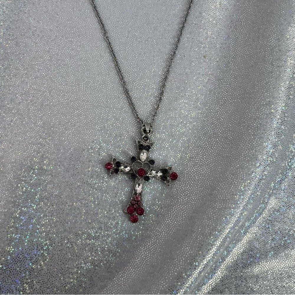 Necklace cross heart stunning jewels Elegant Silver red Pink Cross Necklace - Picture 4 of 5